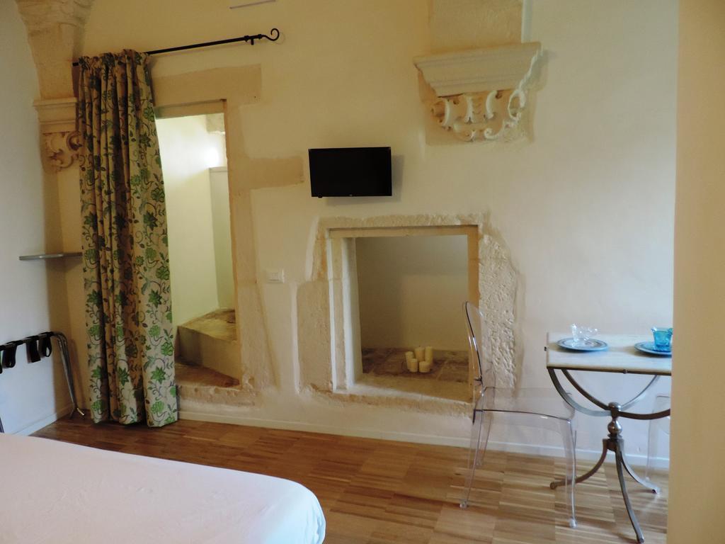Casa Adele - Dimora Del 1700 Nel Centro Storico Bed & Breakfast Martina Franca Exterior photo