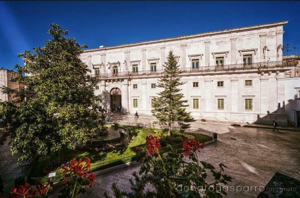 Casa Adele - Dimora Del 1700 Nel Centro Storico Bed & Breakfast Martina Franca Exterior photo